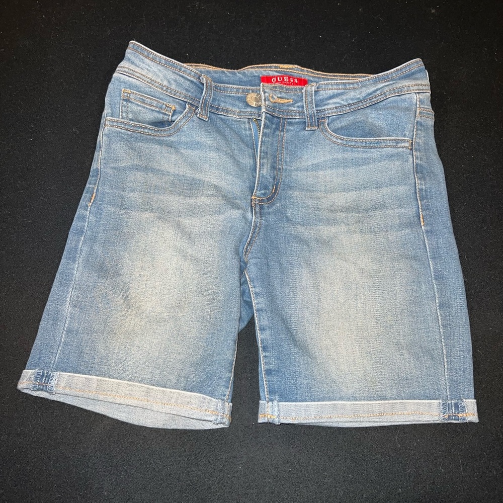 Guess bermuda above knee length shorts